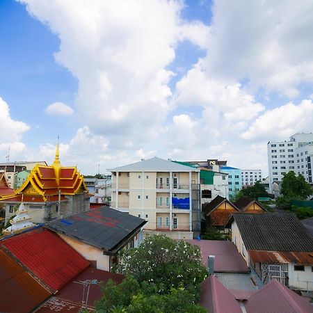 Champion Boutique Hotel Vientiane Exterior photo